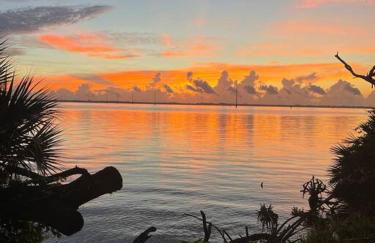 Florida Space Coast Waterfront Retreat - Foto 63