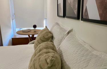 Loft novo, bem localizado, decorado em alto padrão - Foto 4