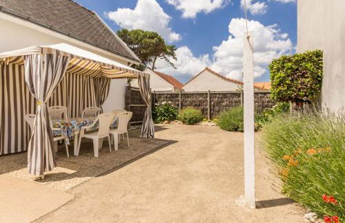 Charmant Gîte Familial à 30m de la Plage avec Cour Fleurie, Proche Commerces et Pêche à Pied - FR-1-306-833 - Foto 2