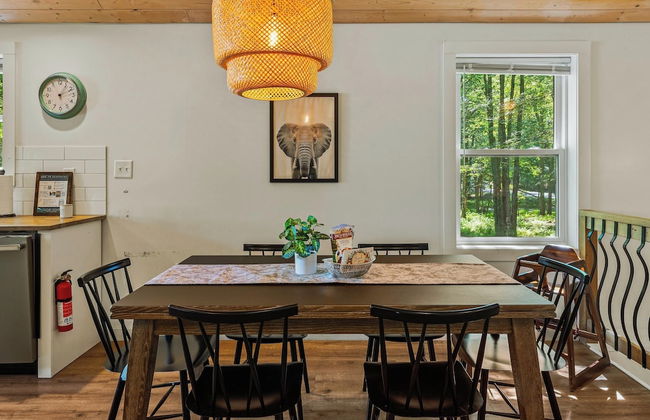 Lake Daze by Avantstay Lakefront w/ Modern Interior, Enclosed Porch & Hot Tub - Foto 12