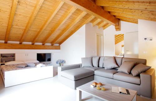Sala Comacina Residence Apartment 5 - Sleeps up to 10 by Italian Apartments - Foto 18