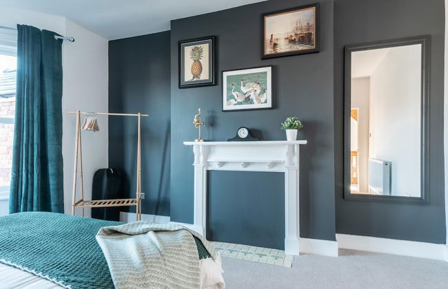 Kensington Place - 4 Bedroom Home w Free Parking - Photo 37