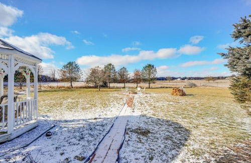 Elegant Pataskala Home with Hot Tub and Fire Pit! - Foto 32