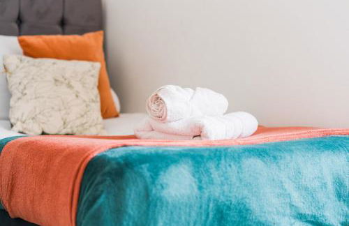 New Spacious 3-Bed House, Driveway Parking, Ideal Contractor Stay - Foto 23