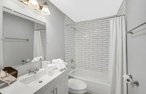 Spacious Haven 8-Min to Chicago Sleeps 10 - Foto 6