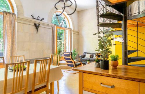 5 Family Apartments with Pool & Large Garden in Historic Pézenas Convent - Foto 1