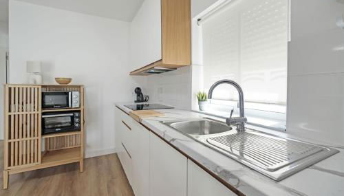 La Casita de Emily - Reformada, bien situada y con piscina amplia - Foto 2, stove