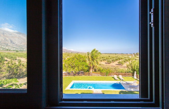 Spiros Beach Villa Large Private Pool Walk to Beach Sea Views A C Wifi Car Not Required - 971 - Foto 39