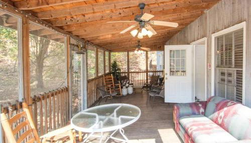 Incredible Vacation Rental for Large Groups on 20 Acres in Reliance, Tennessee - Foto 3