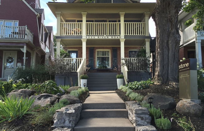 Stone Boutique Suites - Photo 20