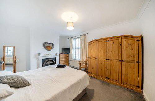 Central Filey Family Cottage for Groups with Super King Bedroom and Bunk Room - Foto 10