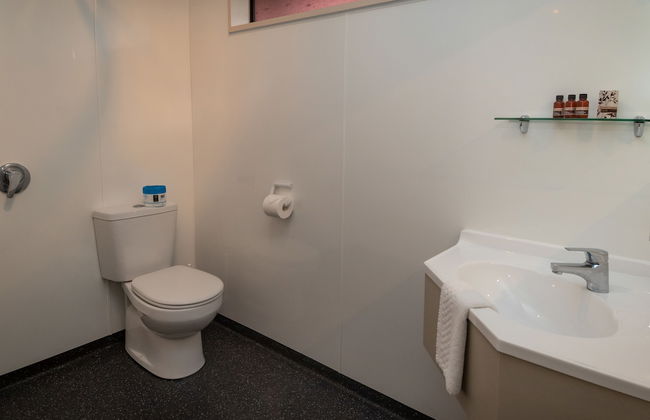 Te Anau Top 10 Holiday Park - Photo 52