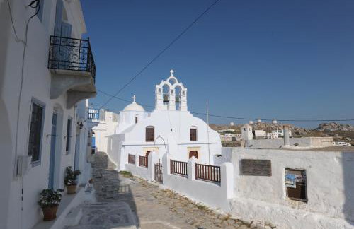 Thomas Traditional House in Chora - Photo 34