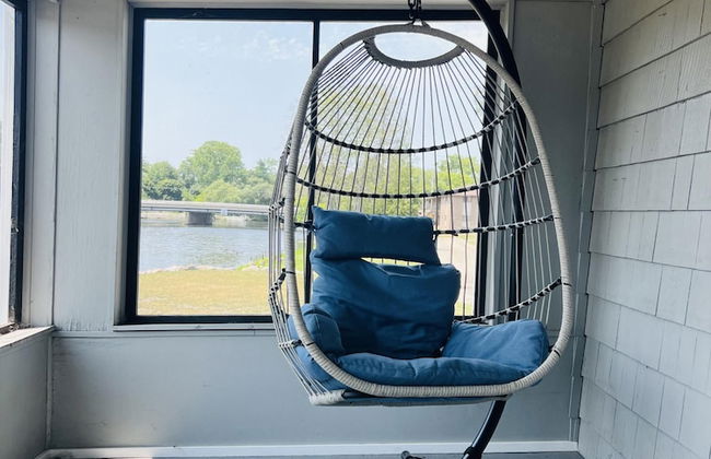 Riverfront Kayaks Bay Access Sleeps 15 - Foto 42