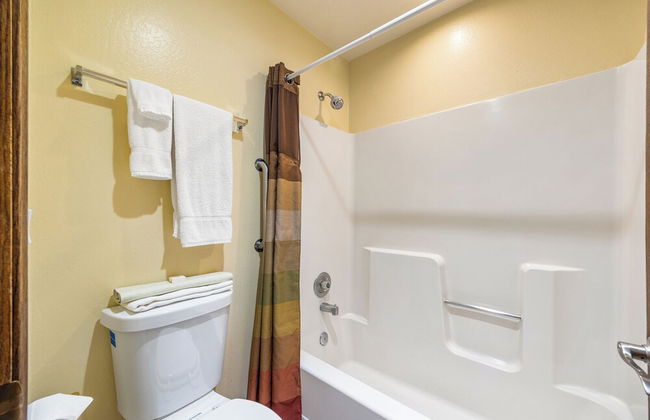 Roundhouse Resort - Photo 48