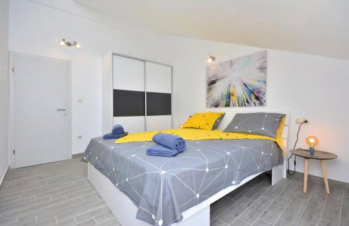 Sea View Luxury Apartments, ALA DA - Photo 25