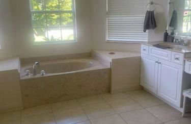 Port Charlotte Palms-Pet friendly, Heated Private Pool and Mini Orchard - Foto 30