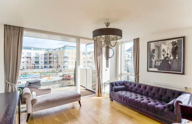 Luxury 3-bed Top Floor Penthouse in Brentford - Foto 7