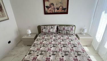 Little House - Photo 3