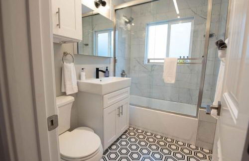 NEW! Pt Loma Paradise: Remodel - Pool – Game Room – WOW! - Foto 13