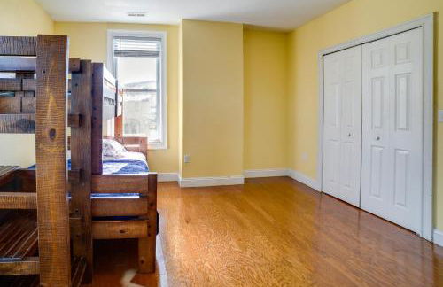 Inviting Connellsville Getaway with Deck! - Foto 22