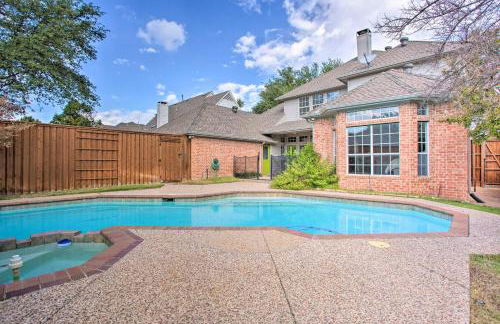 Elegant Plano Home with Private Outdoor Pool! - Foto 38