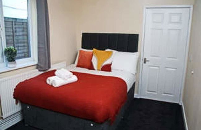 Host Stay Clacton Coastal Hideaway - Foto 2