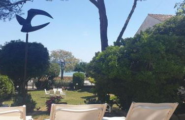 Apartamento con jardín a 11 metros de la playa. CG. - Foto 60