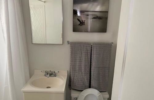 Everything you need - 1 BR 1 BA WIFI SMART TV QN Bed Coffee - Foto 6