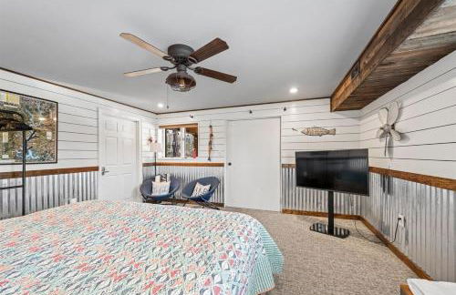 Lake House, Fire Table, Hot Tub, Screened in Porch - Foto 29