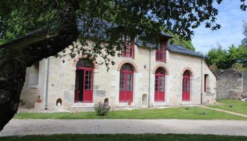 Gîte de la Mignonerie du Château de Jallanges pour 19 personnes avec 4 ou 7 chambres - Photo 2