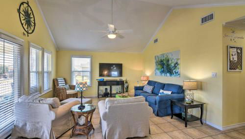 Walk to Galveston Beach Pet-Friendly Home with Deck - Foto 3