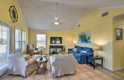 Walk to Galveston Beach Pet-Friendly Home with Deck - Foto 3