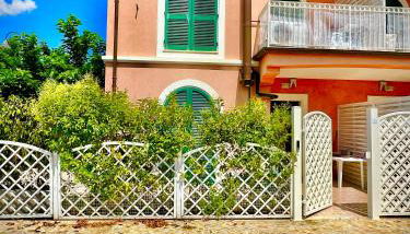 Conero Casa T8- Marcelli di Numana in Piazzale Tremiti 8 con Parcheggio Esclusivo Giardino e Barbecue - Foto 2