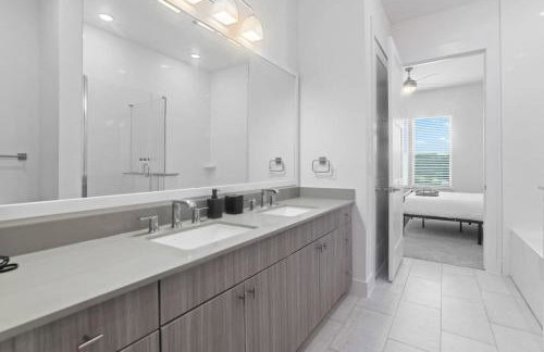 Luxurious New Unit 1Bd1Ba Pool Golf Sim - Foto 7