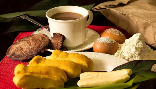 Café da manhã com bolos de Cayambe