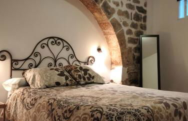 Alojamiento Mercado de Abastos - Foto 1