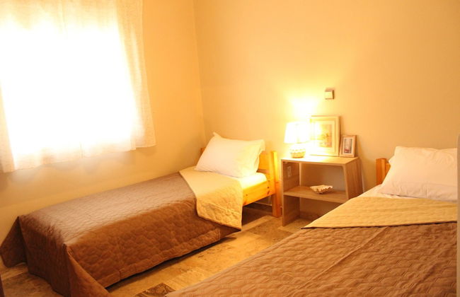 The House of Travelers - Photo 13