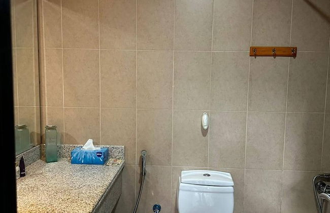 Luxurious 1 Bedroom Apartment in Red Residency Sport City Dubai - Photo 12