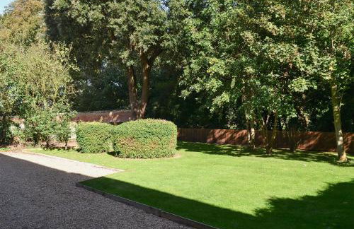 The Old Butler's House - Photo 16