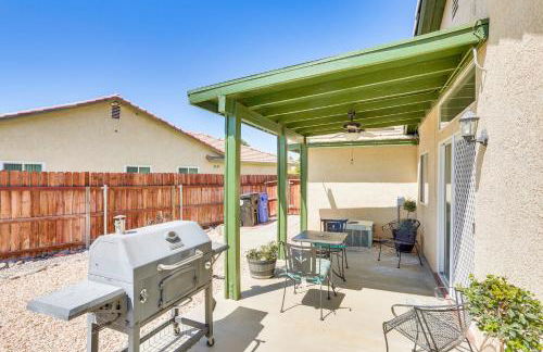 Victorville Home with Large Yard and Charcoal Grill! - Foto 23