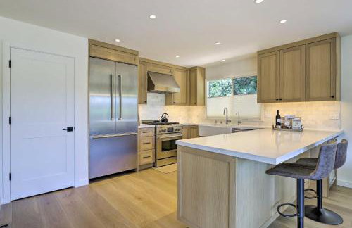 Luxe Wine Country Getaway with Vineyard Views - Foto 8