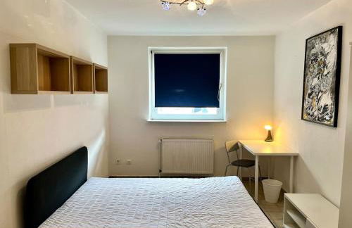 New fully equipped apartment with private parking space - Foto 1