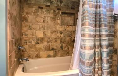 Peaceful Vacation Getaway, Private Yard, Hot Tub, 360 Views, Cozy Cottage in the heart of the Bitterroot Valley, Sage Cottage 406 - Foto 46