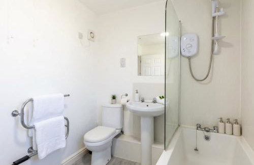 Fabulous 1 Bed Harbour-side Apartment with Balcony - Foto 34