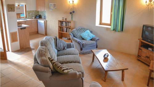 Stunning Home In Parcay Les Pins - Photo 3