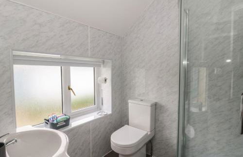 Glandwr House - Photo 18