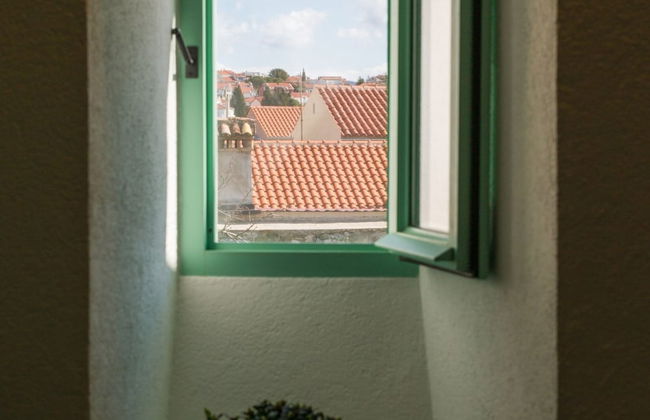 Vibrant and Elegant Downtown Krk Apartments - Photo 33