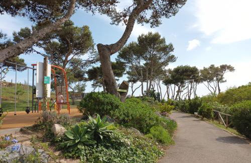 ARRUDA GARDEN LUXURY APARTMENT with AC - Photo 42