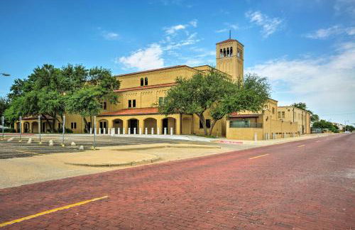 Inviting Lubbock Home More Than 1 Mi to Downtown - Foto 24